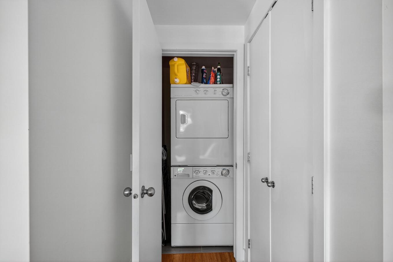 Laundry room - 428-950 Rue Notre-Dame O., Montréal (Le Sud-Ouest), QC - Indoor Photo Showing Laundry Room