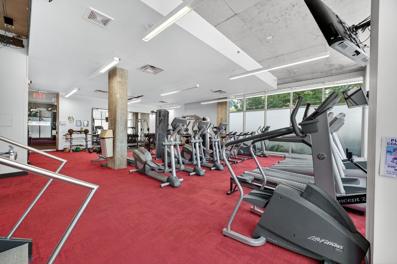 Exercise room - 428-950 Rue Notre-Dame O., Montréal (Le Sud-Ouest), QC - Indoor Photo Showing Gym Room