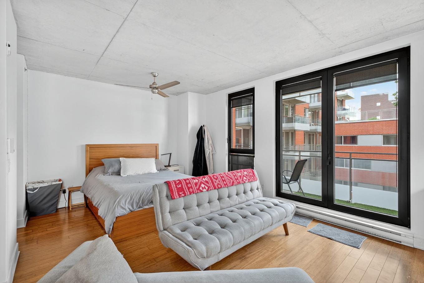 Overall view - 428-950 Rue Notre-Dame O., Montréal (Le Sud-Ouest), QC - Indoor Photo Showing Bedroom