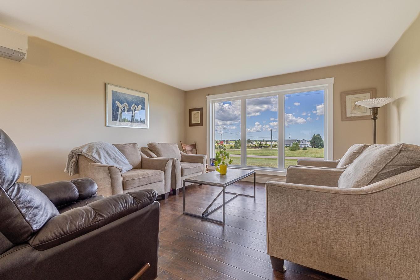 12 Ashton Street, Fairview, PE