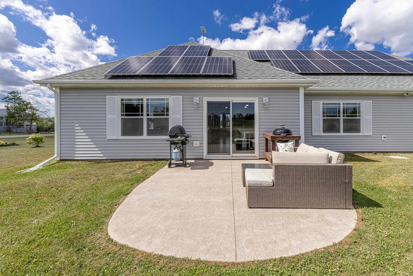 12 Ashton Street, Fairview, PE