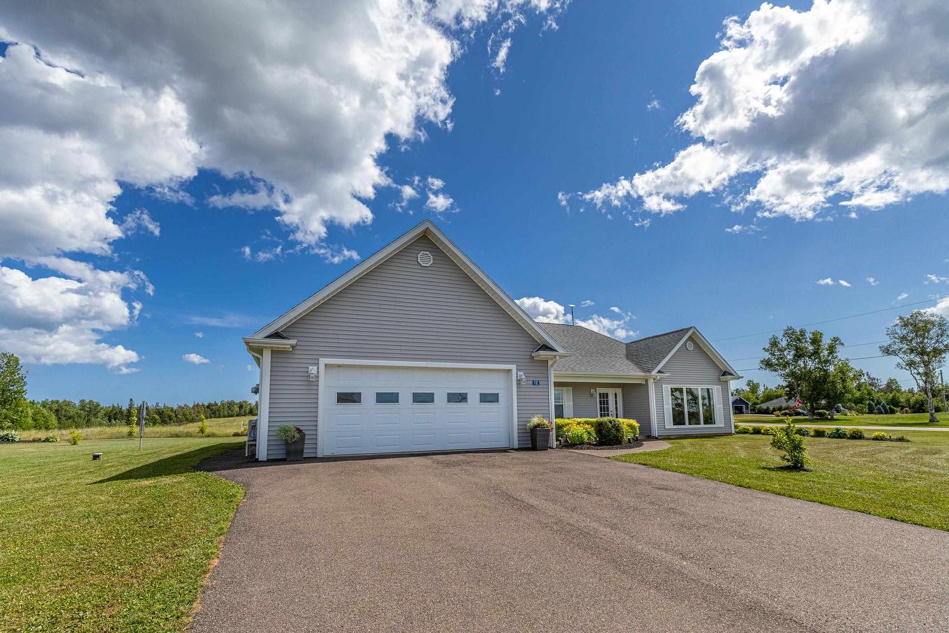 12 Ashton Street, Fairview, PE