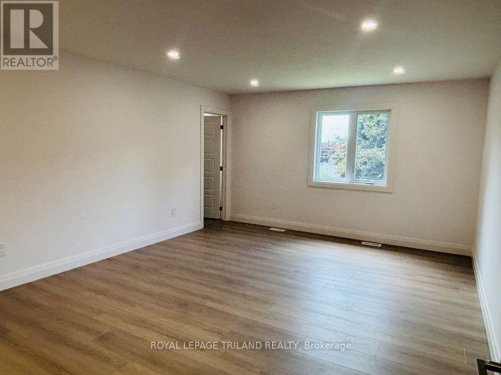 2 - 116 Fairview Avenue, St. Thomas, ON - Indoor Photo Showing Other Room