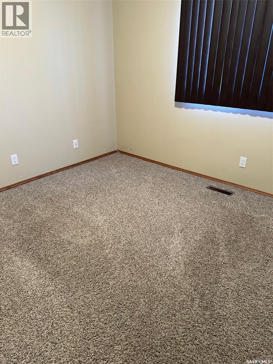 101 1214 3Rd Street, Estevan, SK - Indoor Photo Showing Other Room
