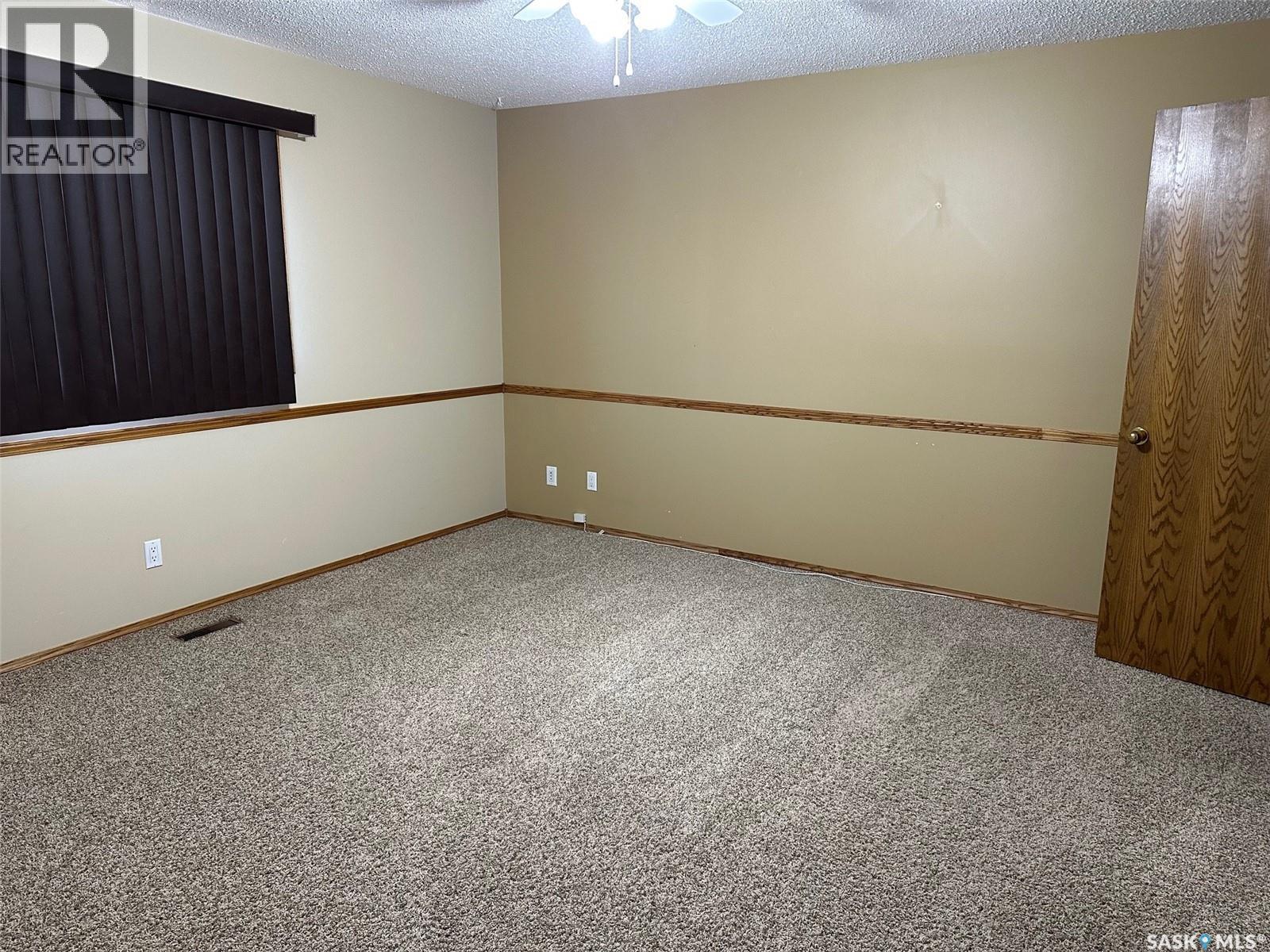 101 1214 3Rd Street, Estevan, SK - Indoor Photo Showing Other Room
