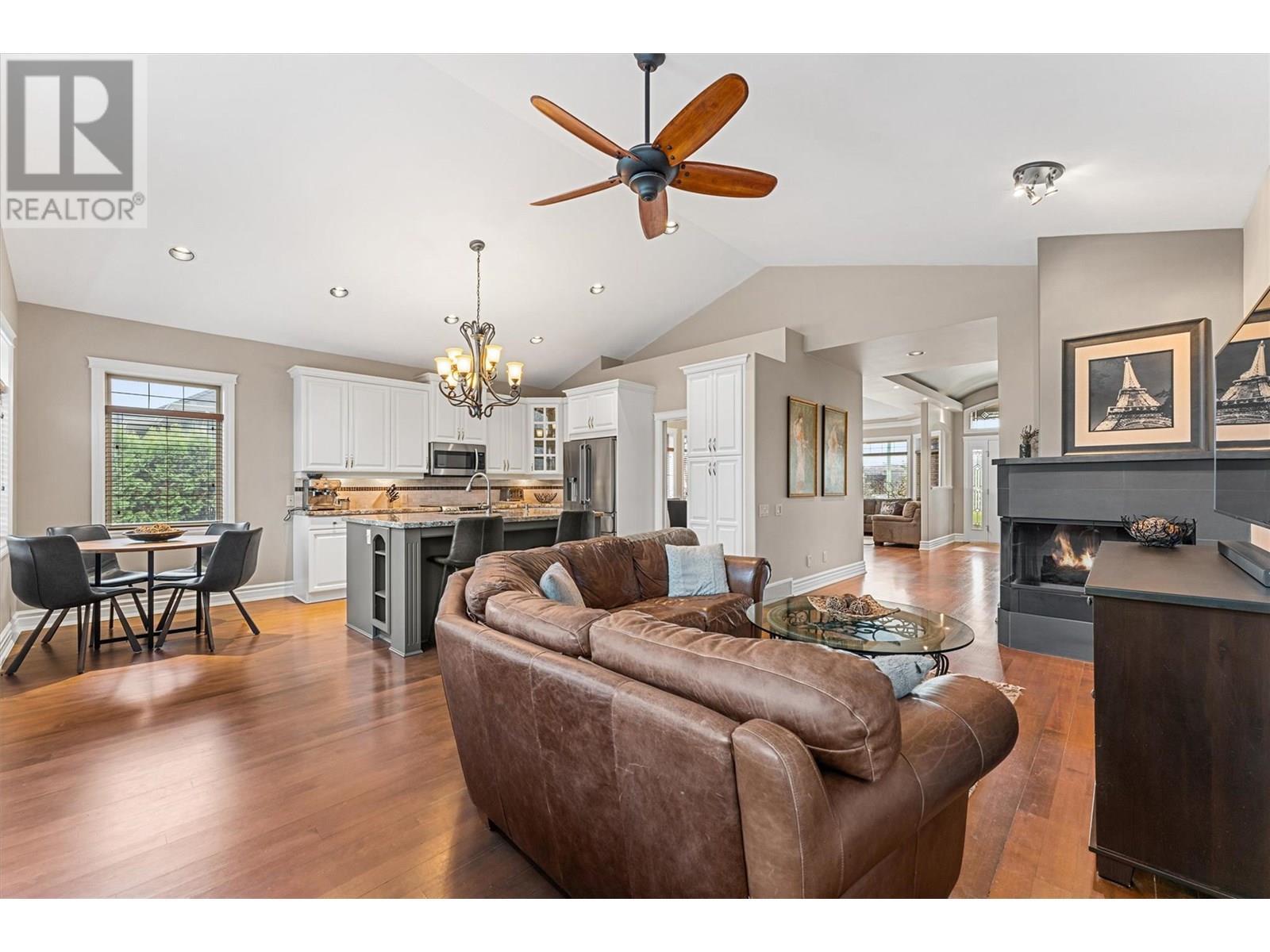 3079 Thacker Drive, West Kelowna, BC - Indoor Photo Showing Living Room With Fireplace