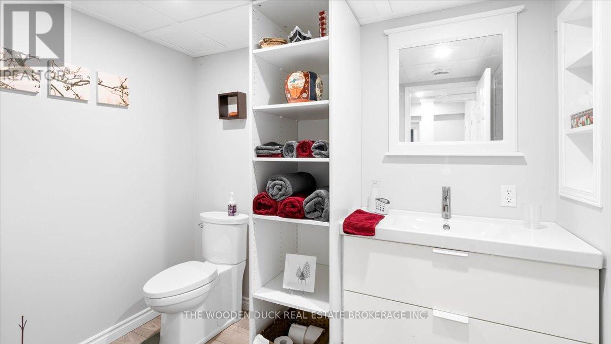 107031 Hwy 7 Highway, Madoc, ON - Indoor Photo Showing Bathroom