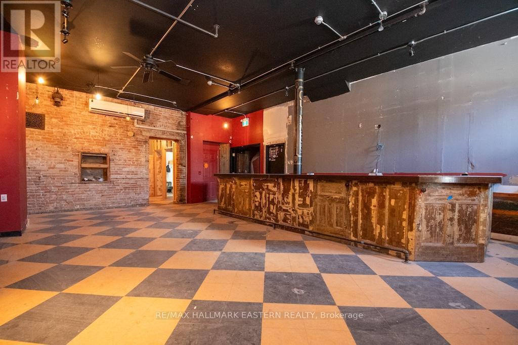 197 Hunter Street W, Peterborough (Town Ward 3), ON