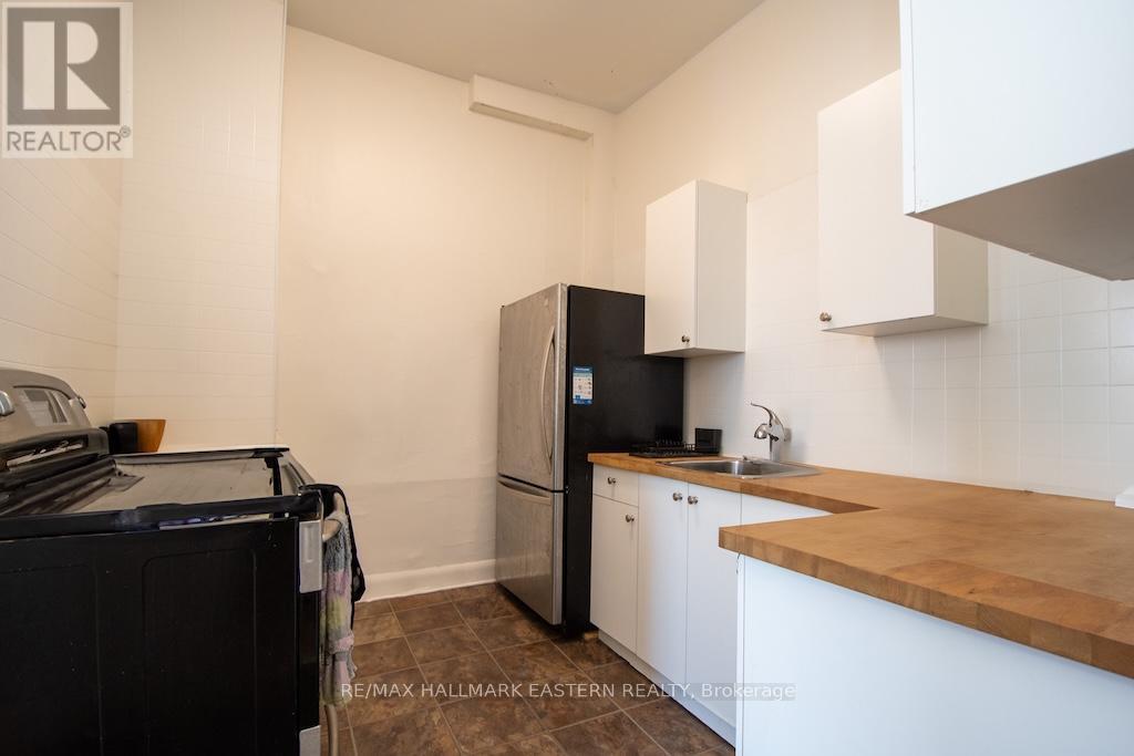 Kitchen - 197 Hunter Street W, Peterborough (Town Ward 3), ON