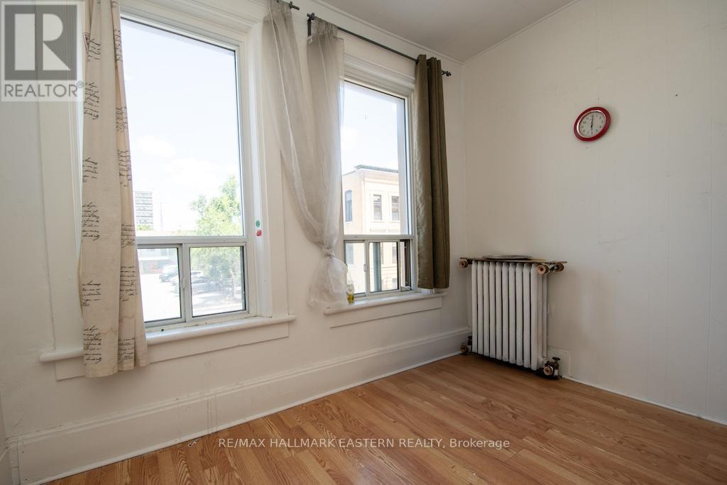 Bedroom 1 - 197 Hunter Street W, Peterborough (Town Ward 3), ON