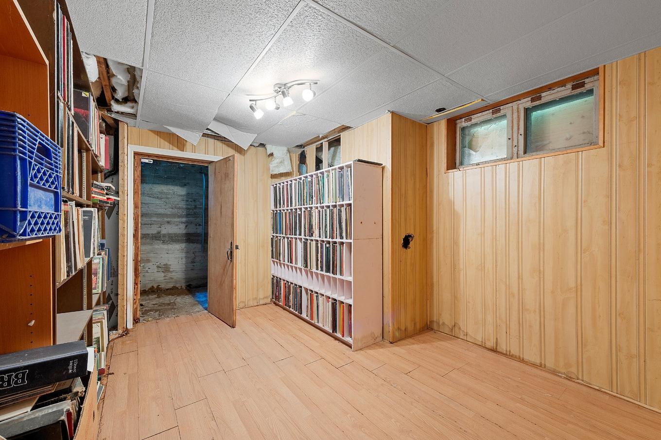 Rangement - 98 Rue Marie-Victorin, Saint-Jérôme, QC - Indoor Photo Showing Other Room