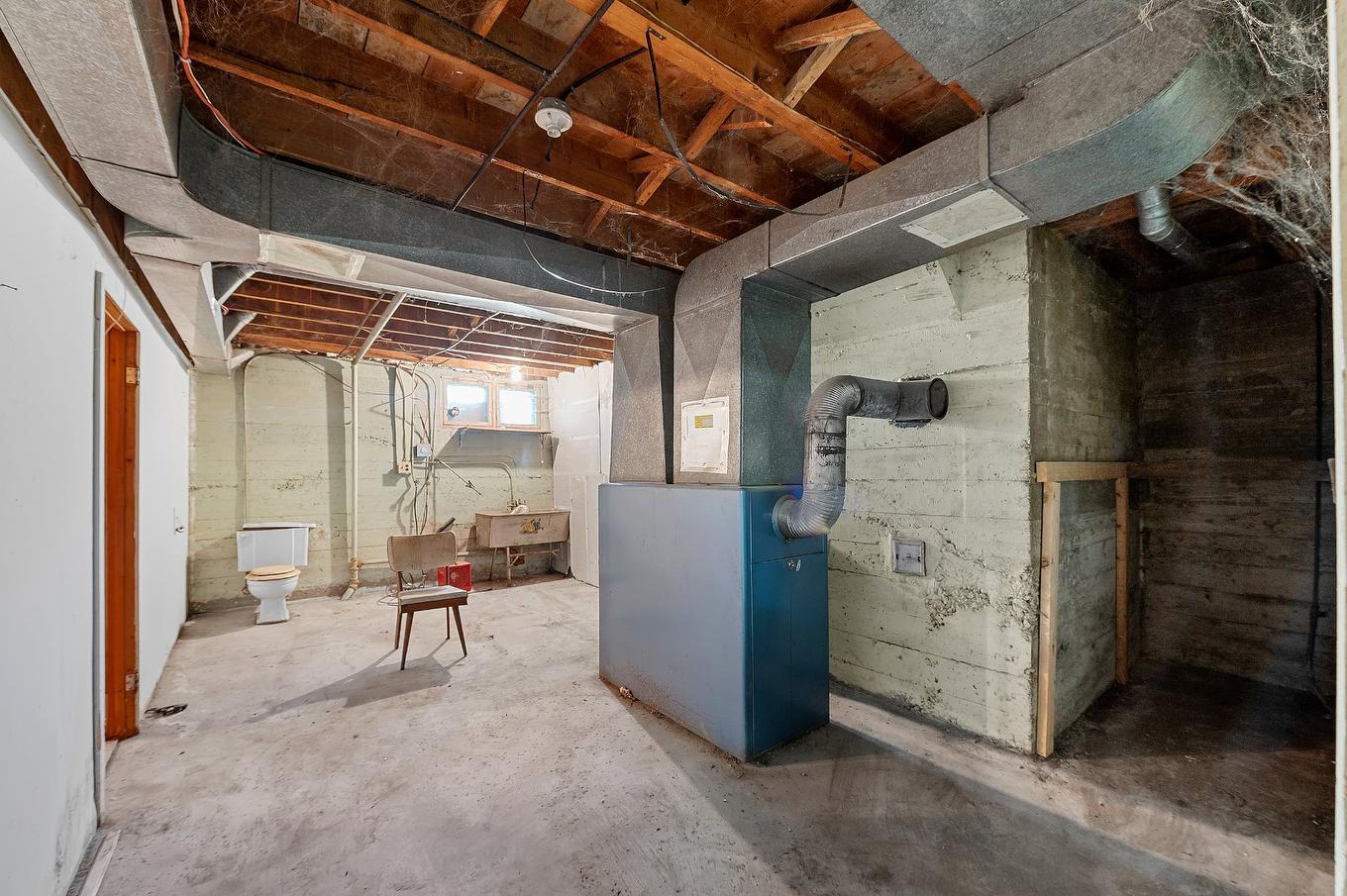 Rangement - 98 Rue Marie-Victorin, Saint-Jérôme, QC - Indoor Photo Showing Basement