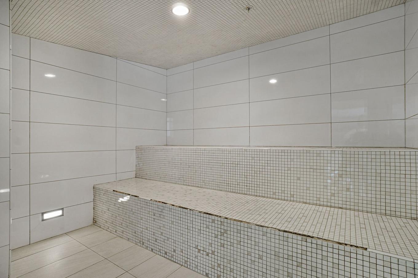 Sauna - 437-1414 Rue Chomedey, Montréal (Ville-Marie), QC - Indoor Photo Showing Bathroom