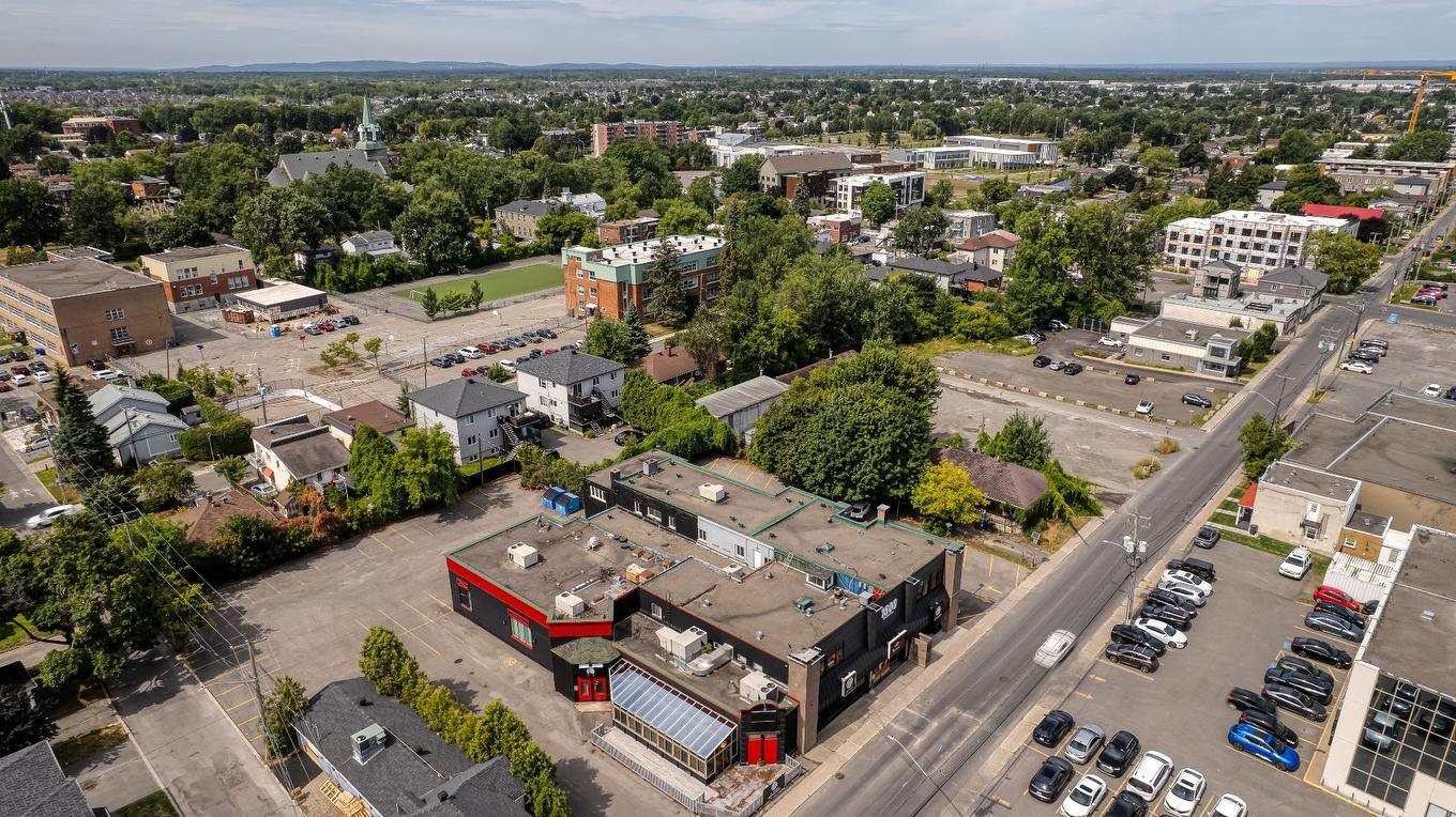 Overall view - 104-1600 Rue Robinson, Laval (Chomedey), QC - Outdoor With View