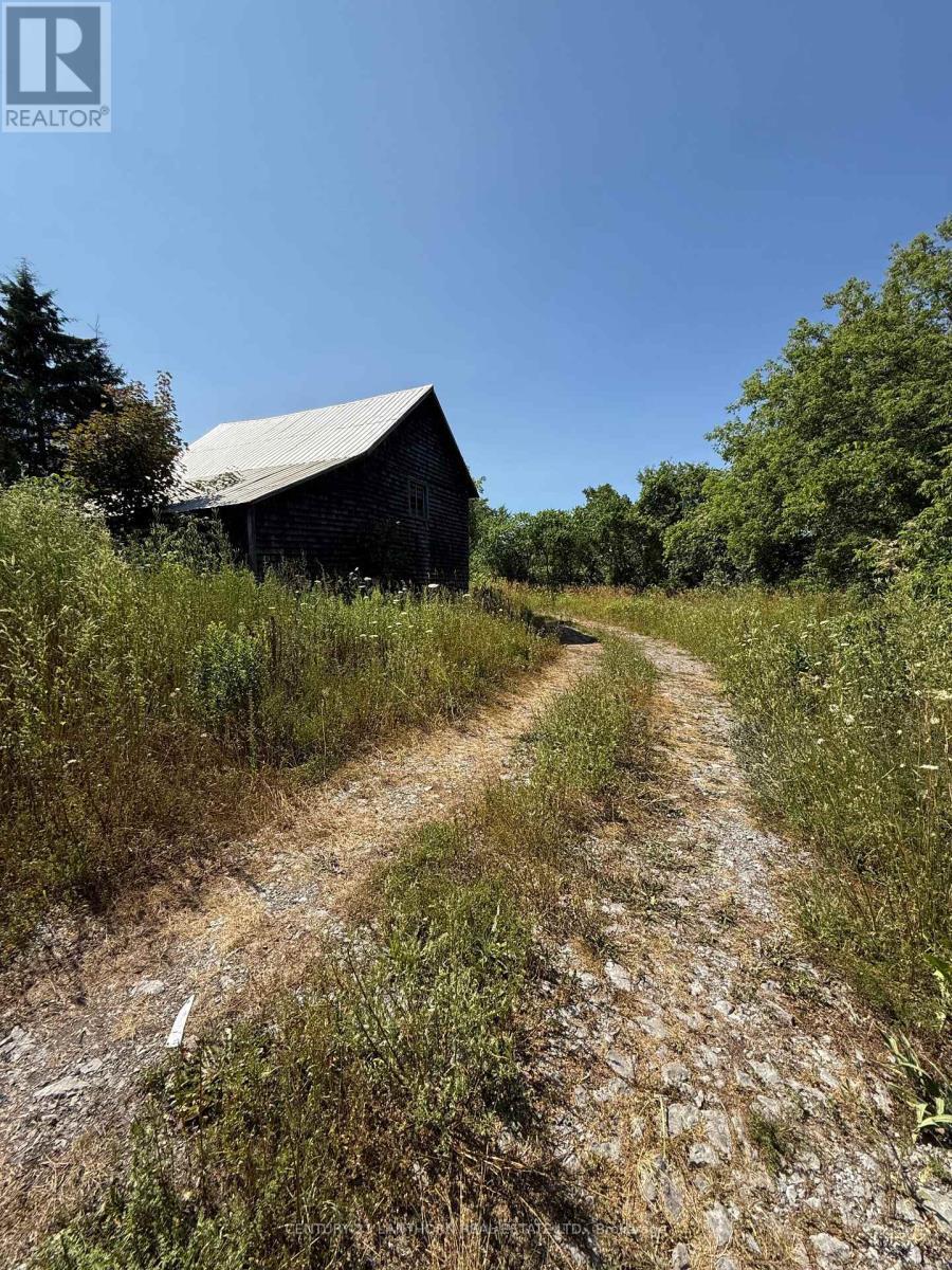 3073 County 10 Road, Prince Edward County (South Marysburg Ward), ON