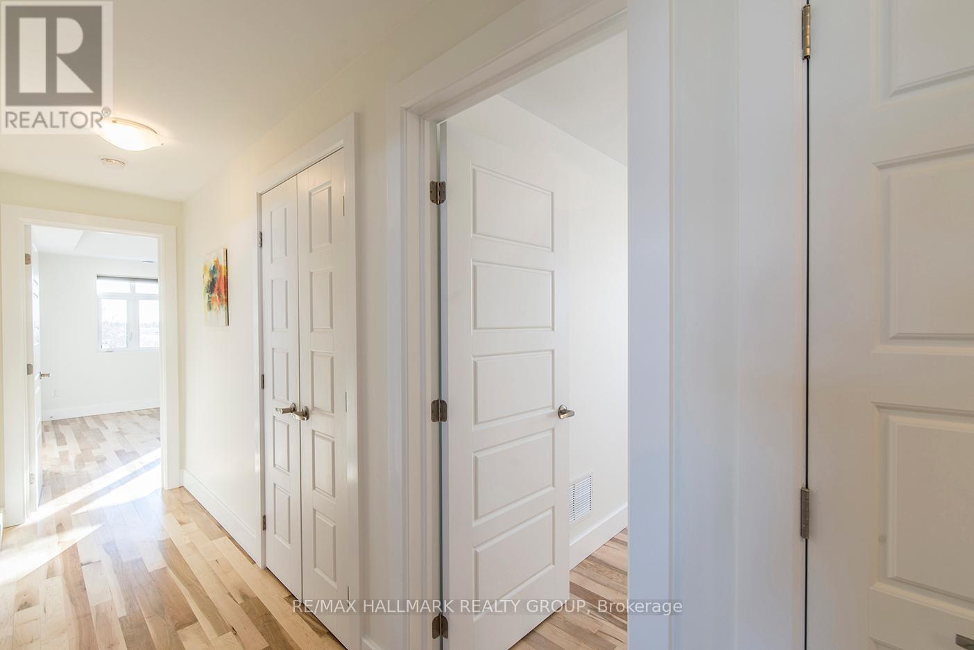 550 Guy Street, Ottawa, ON - Indoor Photo Showing Other Room