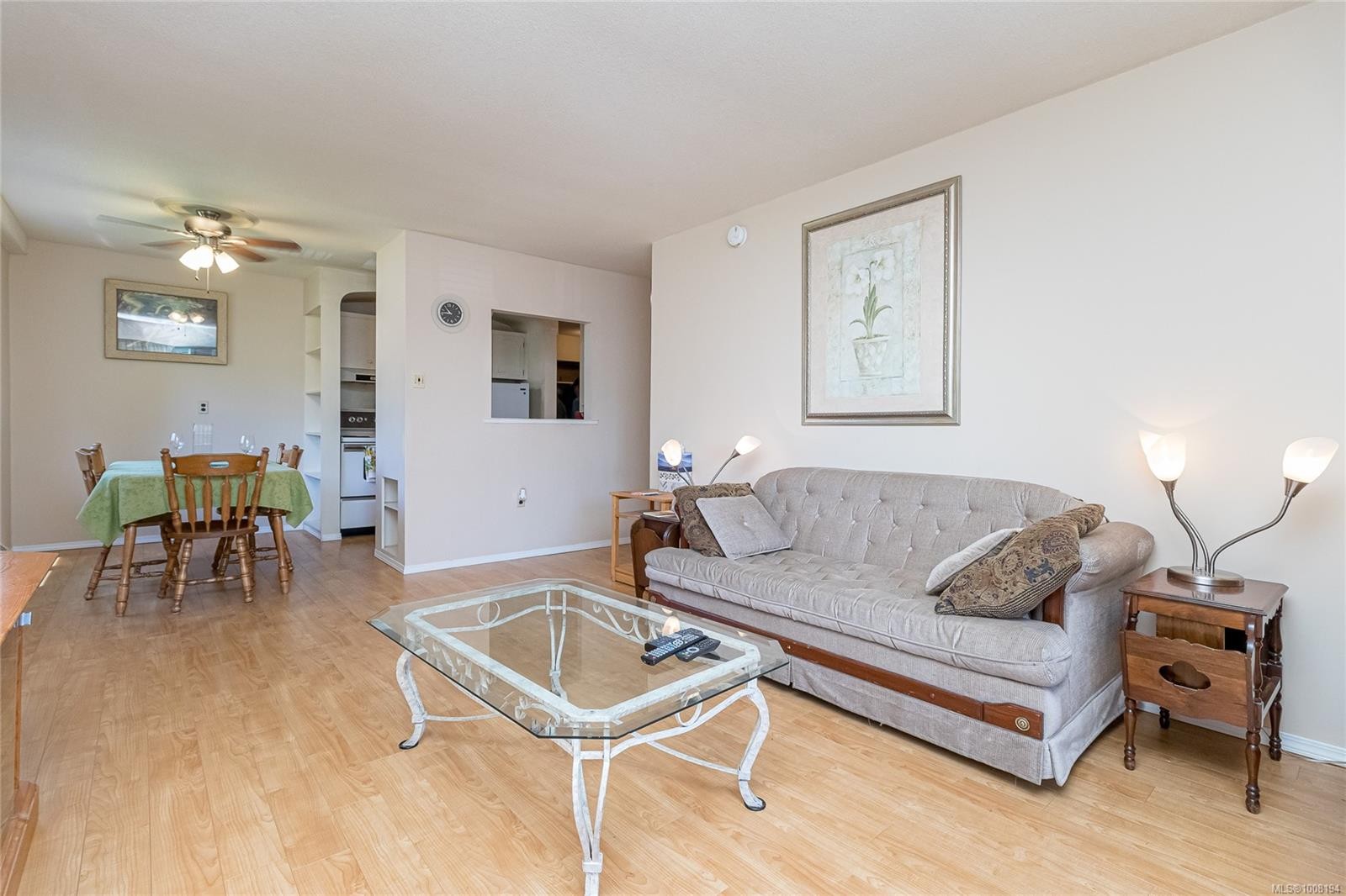 212-2040 White Birch Rd, Sidney, BC - Indoor Photo Showing Living Room