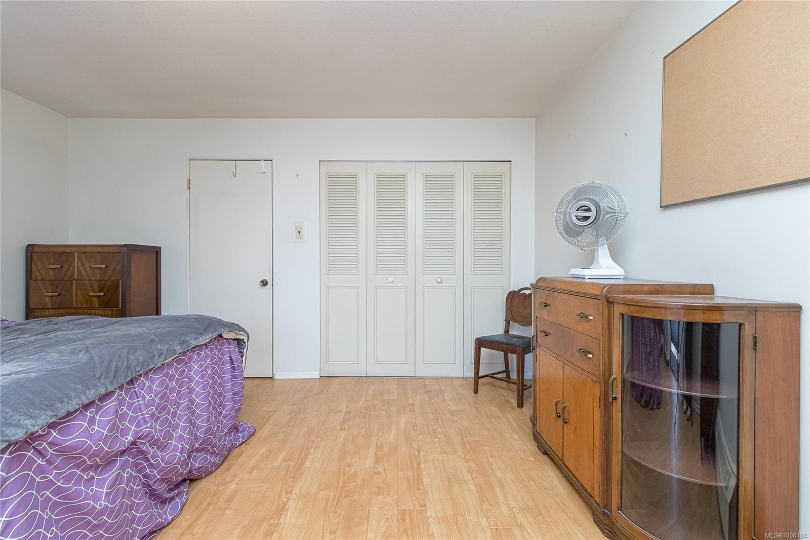 212-2040 White Birch Rd, Sidney, BC - Indoor Photo Showing Bedroom