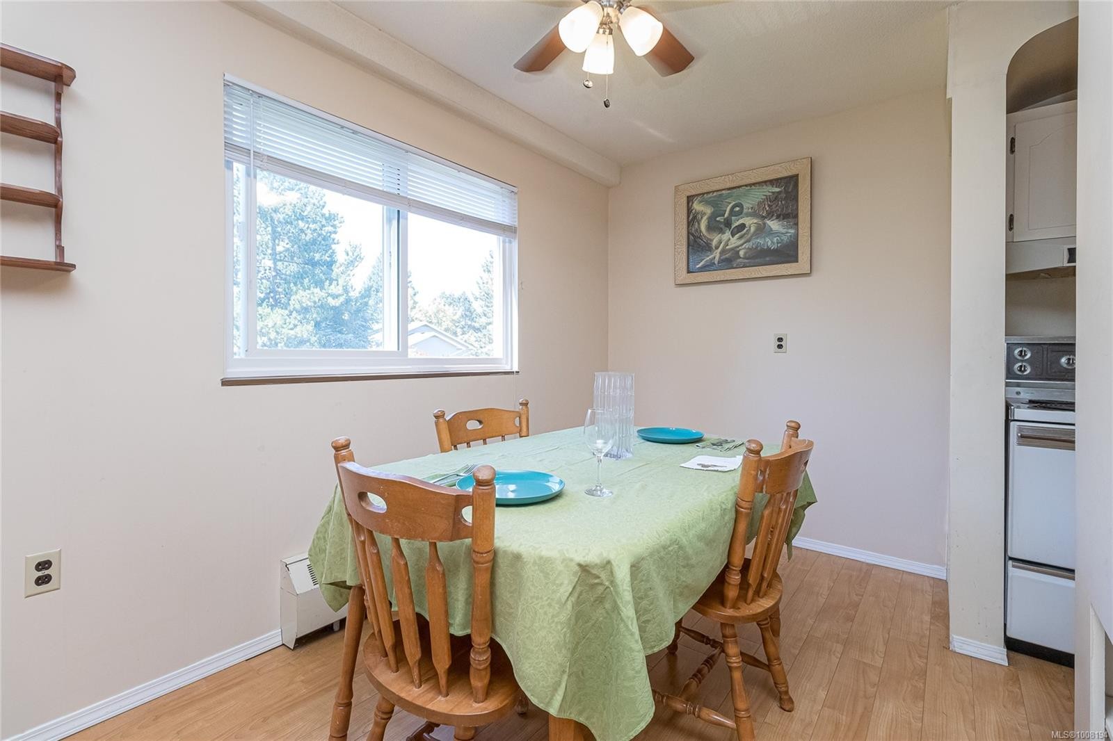 212-2040 White Birch Rd, Sidney, BC - Indoor Photo Showing Dining Room