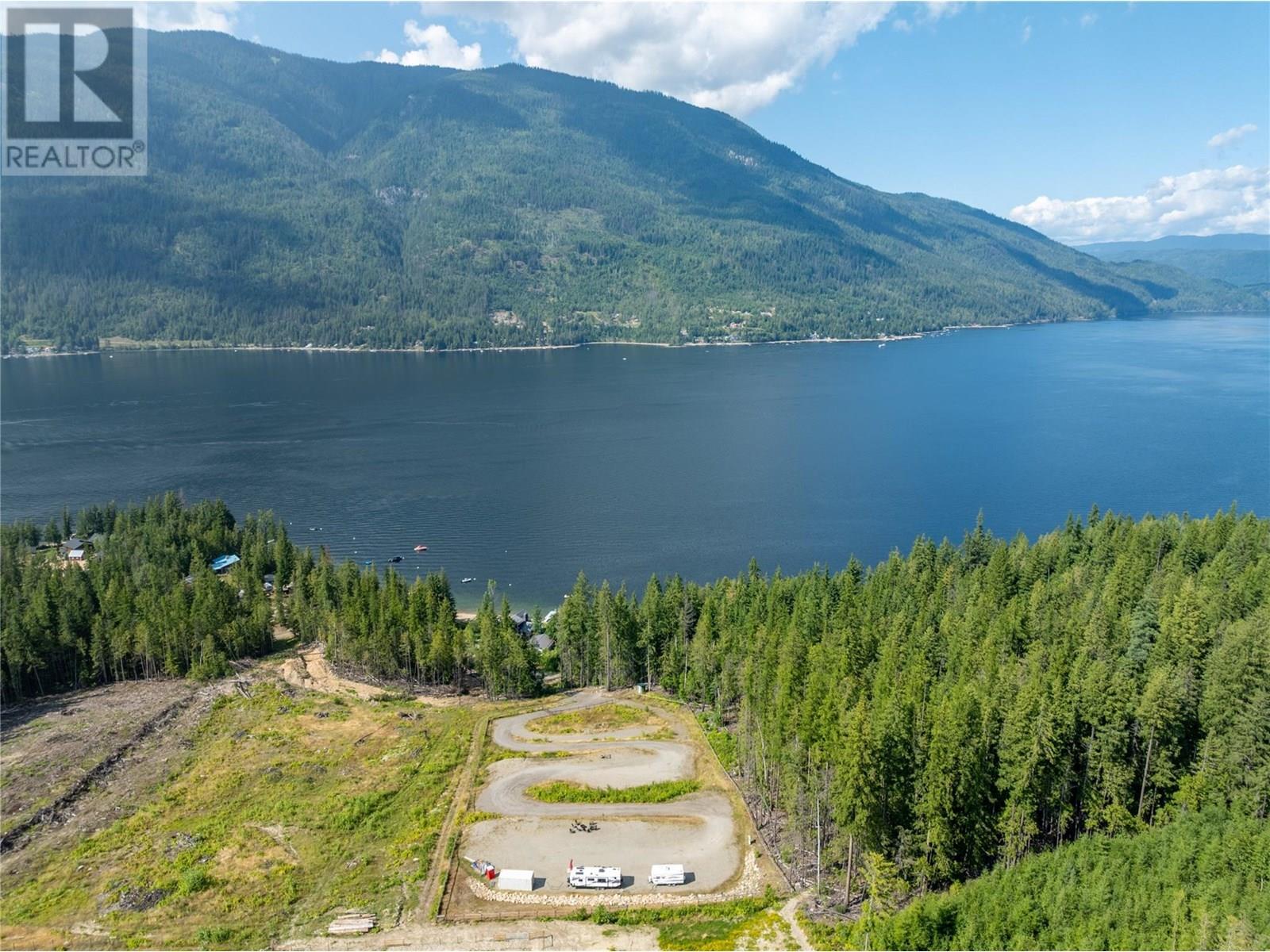 6226 Armstrong Road, Eagle Bay, BC