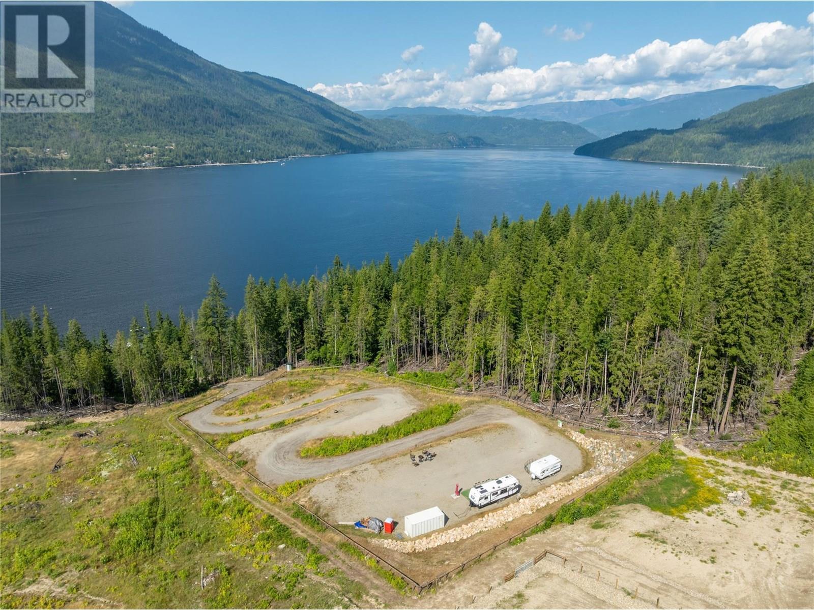 6226 Armstrong Road, Eagle Bay, BC