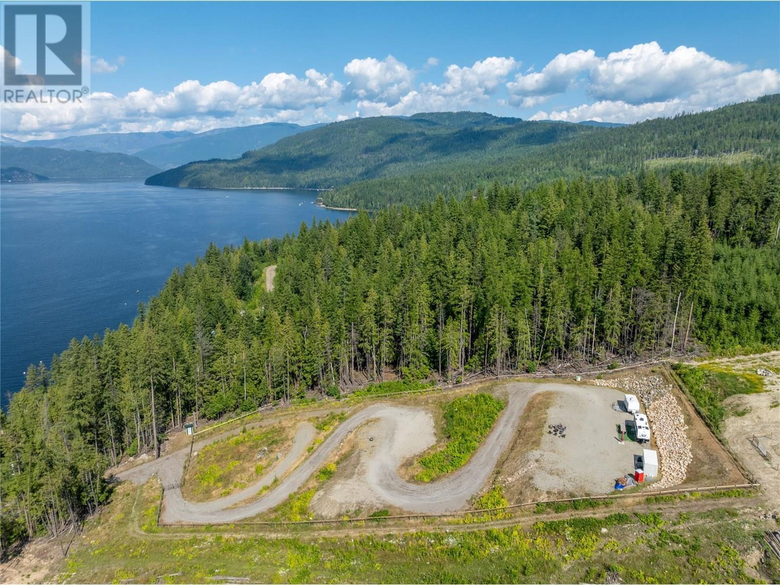 6226 Armstrong Road, Eagle Bay, BC