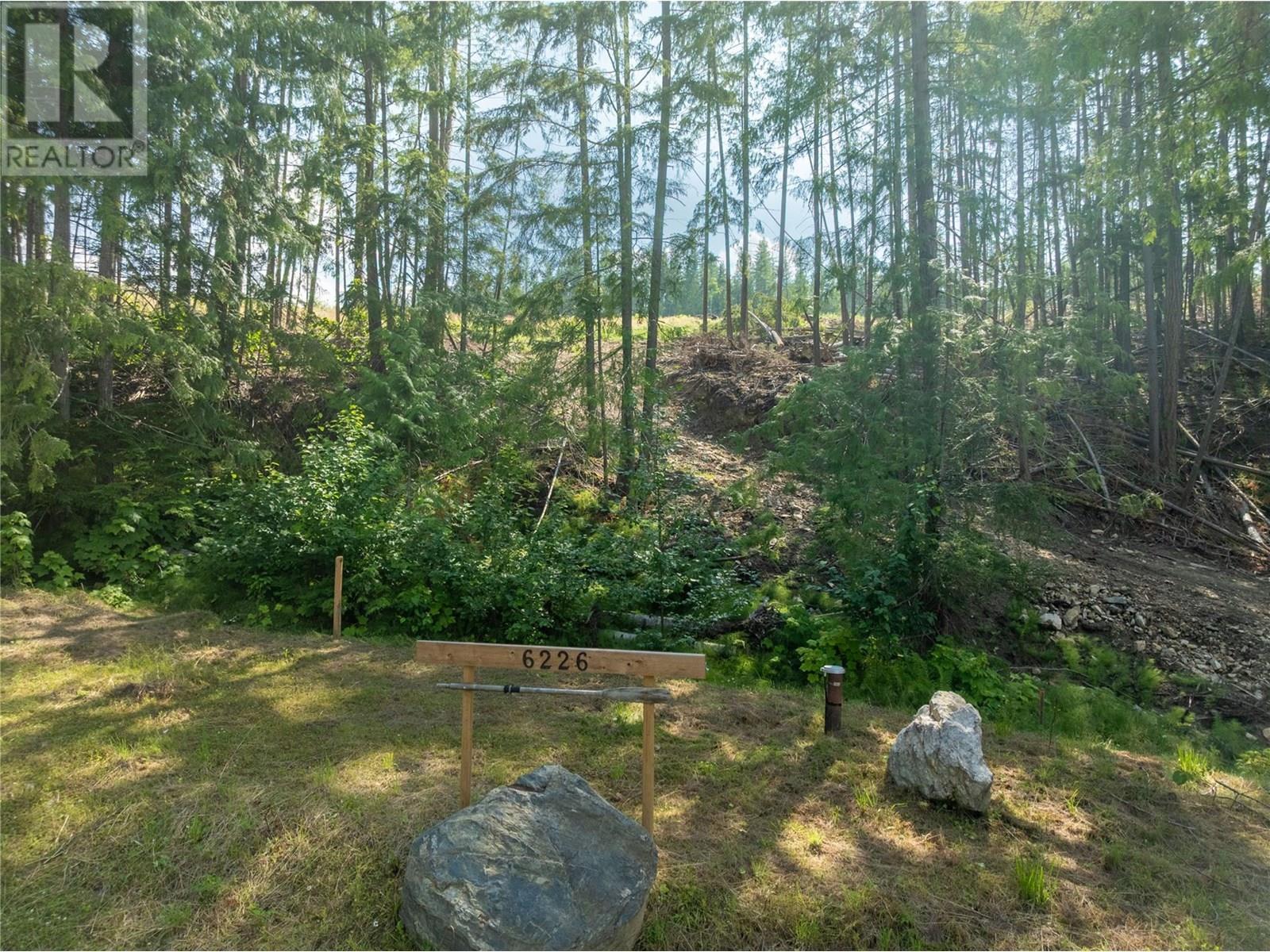 6226 Armstrong Road, Eagle Bay, BC