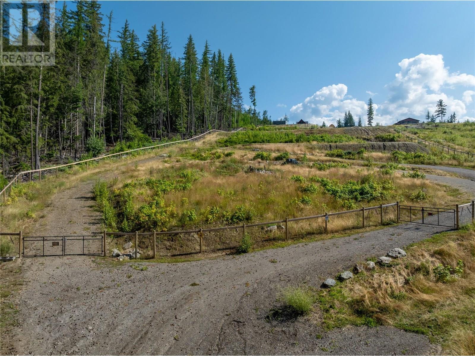 6226 Armstrong Road, Eagle Bay, BC