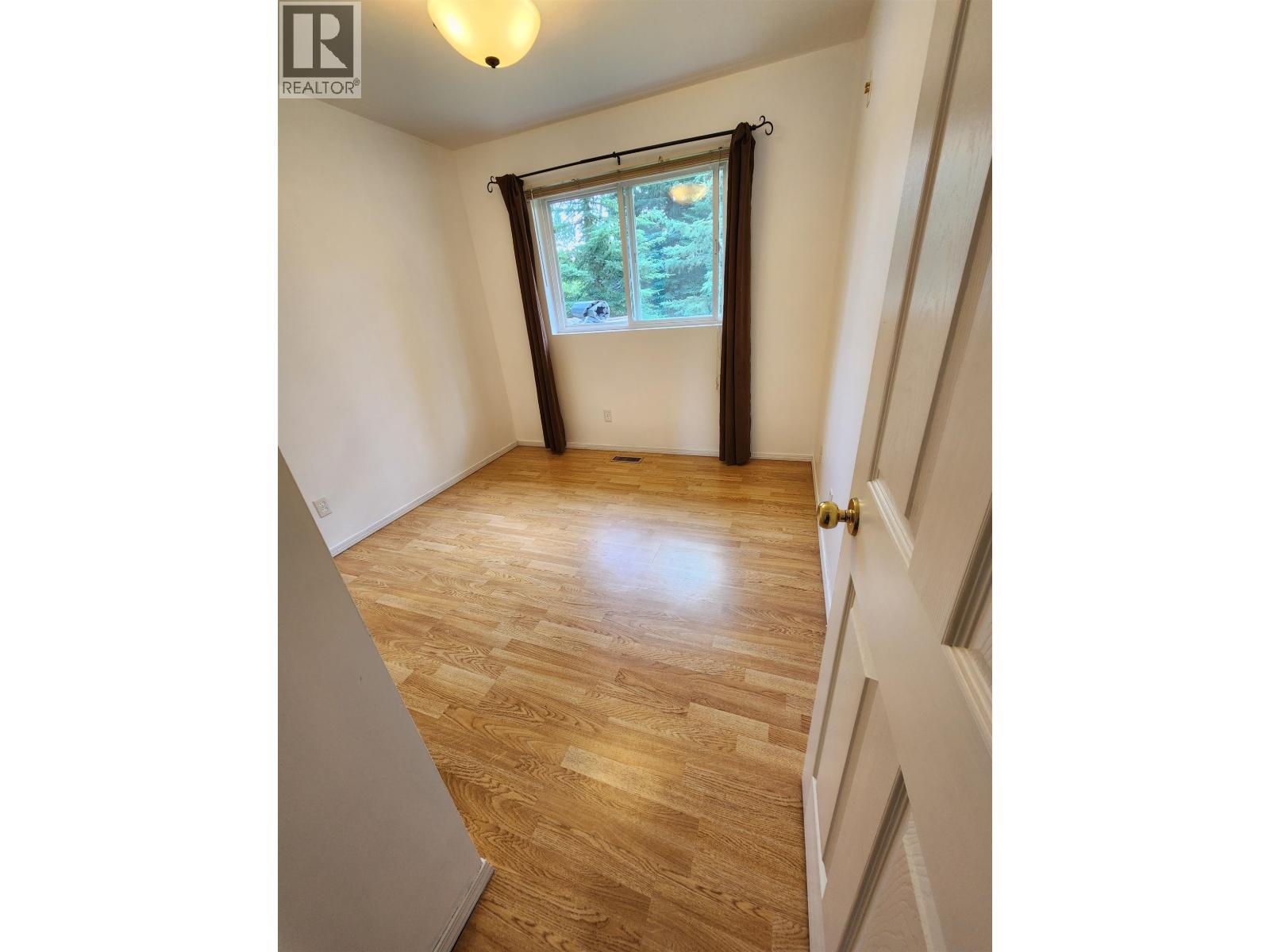 7673 Graham Road, Bridge Lake, BC - Indoor Photo Showing Other Room