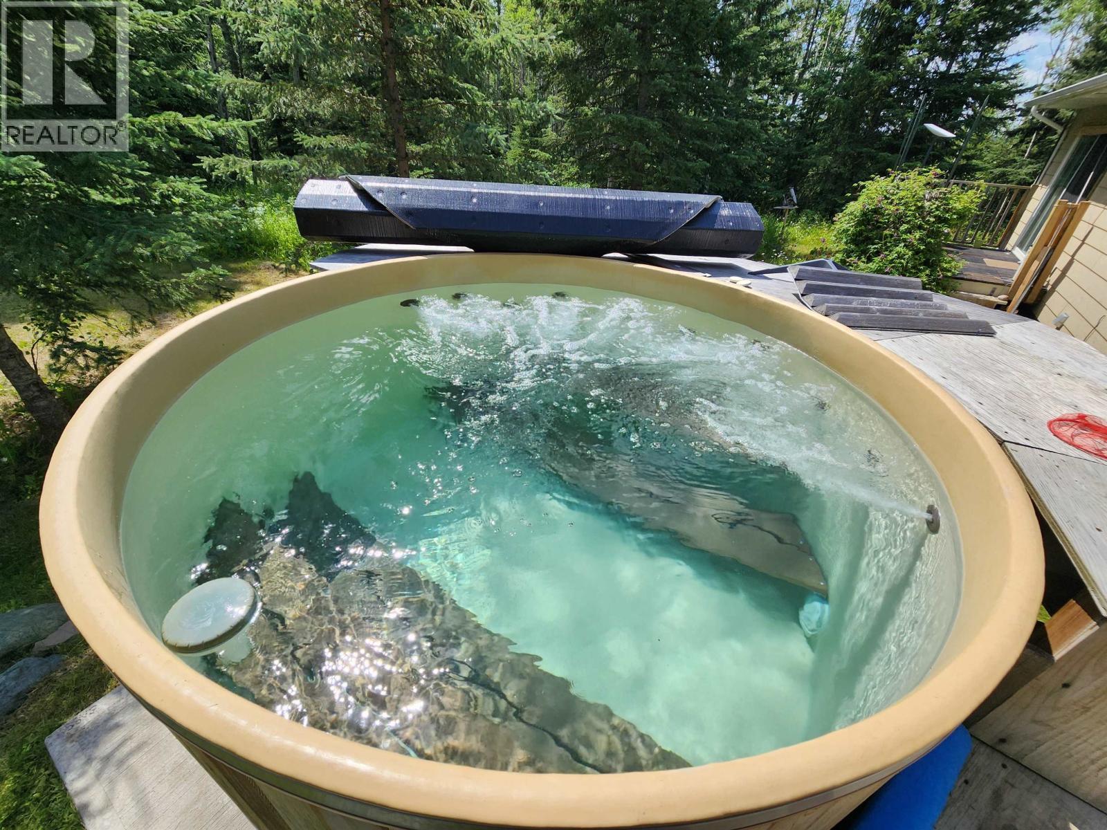 7673 Graham Road, Bridge Lake, BC - Outdoor