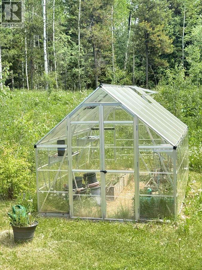 7673 Graham Road, Bridge Lake, BC - Outdoor