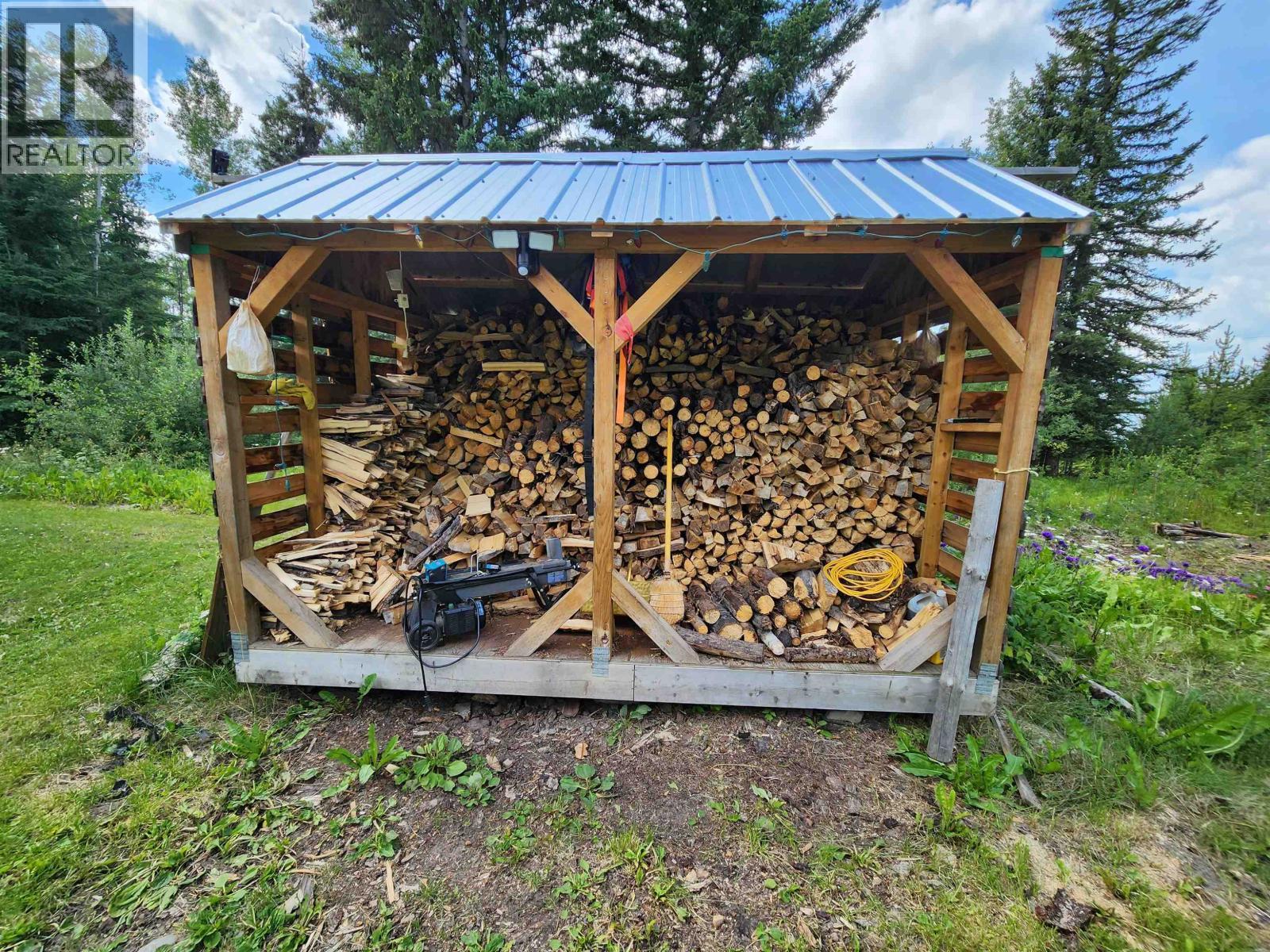 7673 Graham Road, Bridge Lake, BC - Outdoor