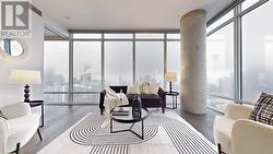 3307 - 488 UNIVERSITY AVENUE Toronto (University), ON M5G 0C1