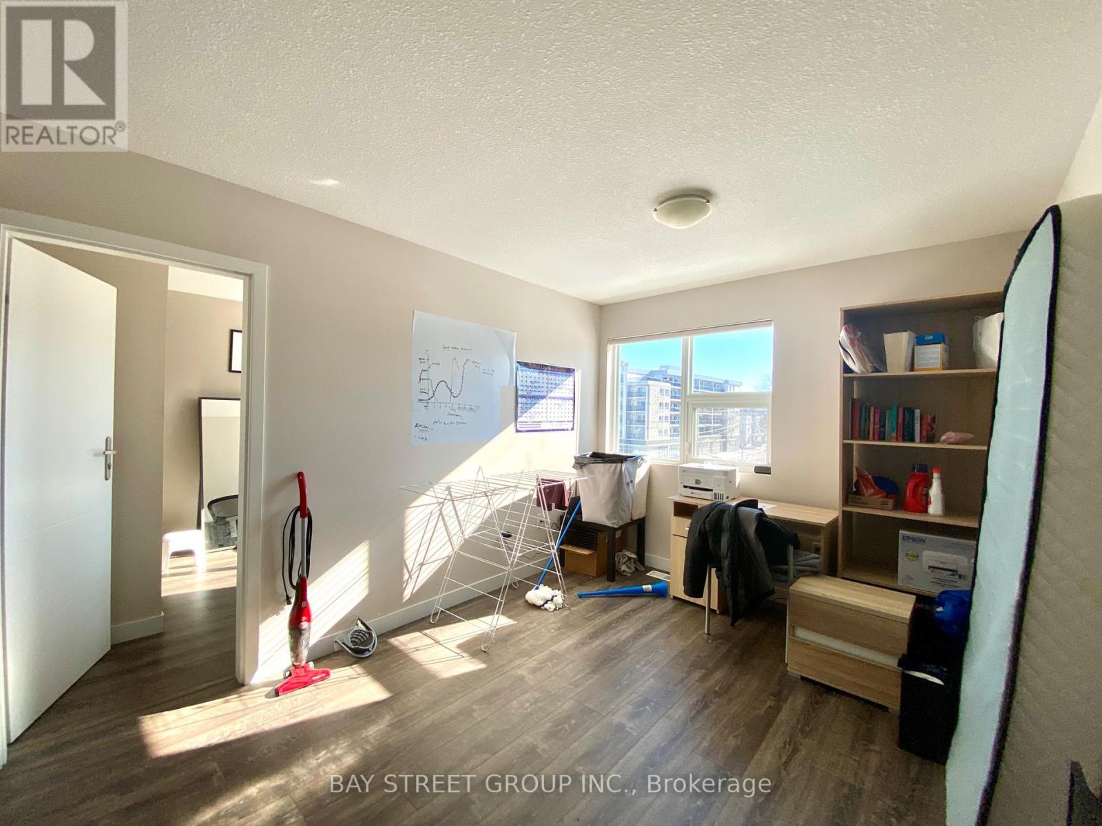 217 - 288 Albert Street, Waterloo, ON - Indoor