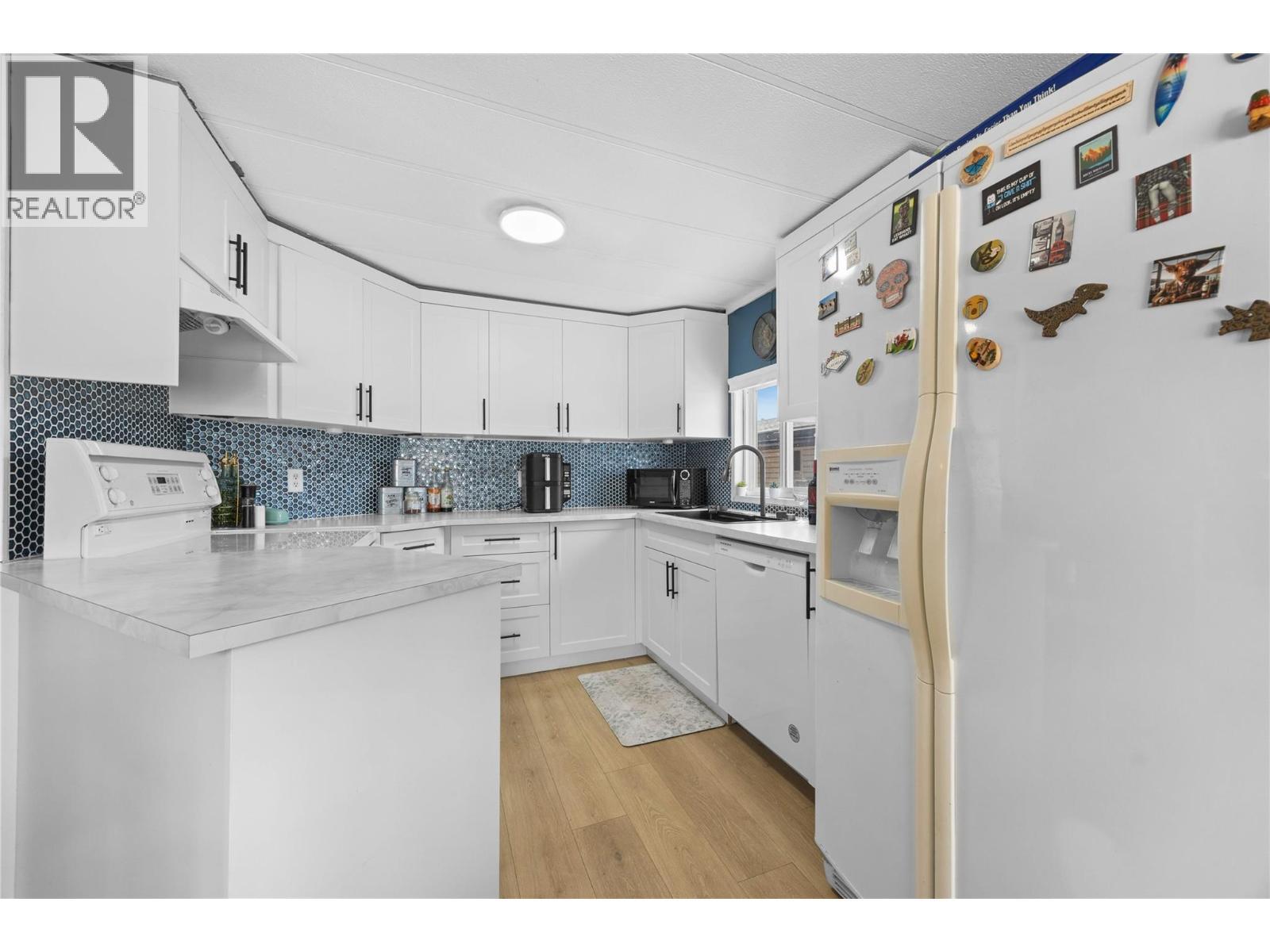 Updated kitchen - 1881 Boucherie Road Unit# 59, Westbank, BC