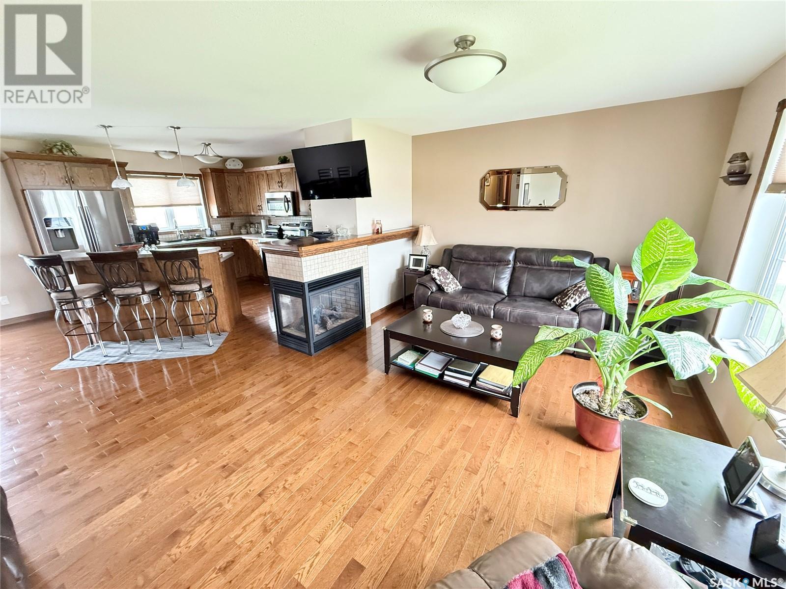 4 Island View, Cymri Rm No. 36, SK - Indoor Photo Showing Living Room