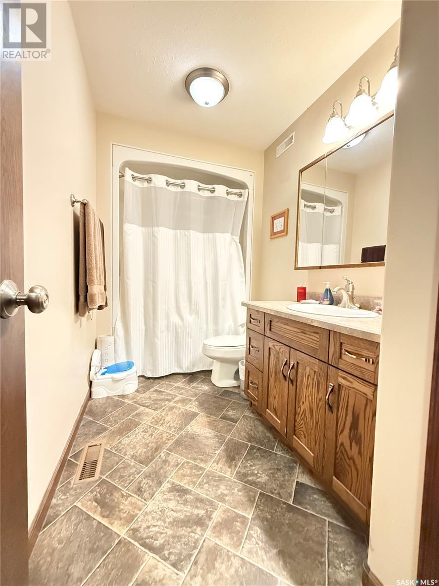 4 Island View, Cymri Rm No. 36, SK - Indoor Photo Showing Bathroom