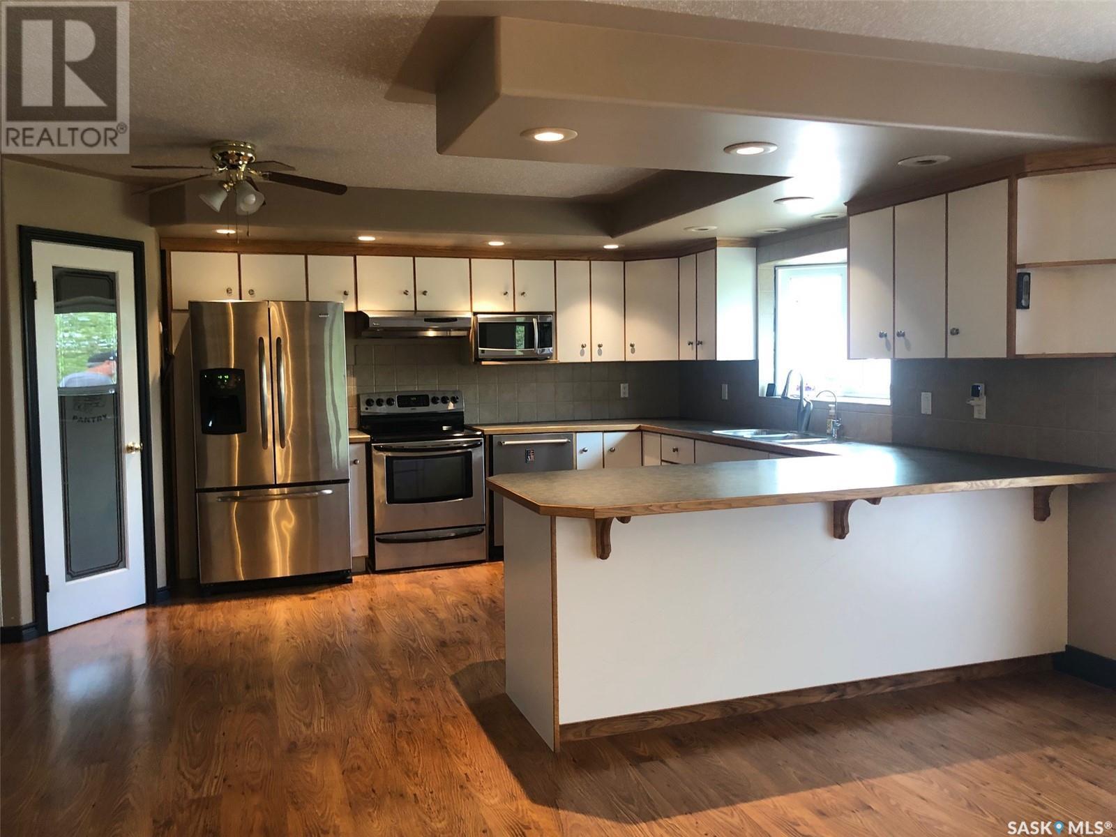 Prychak Acreage, Orkney Rm No. 244, SK - Indoor Photo Showing Kitchen