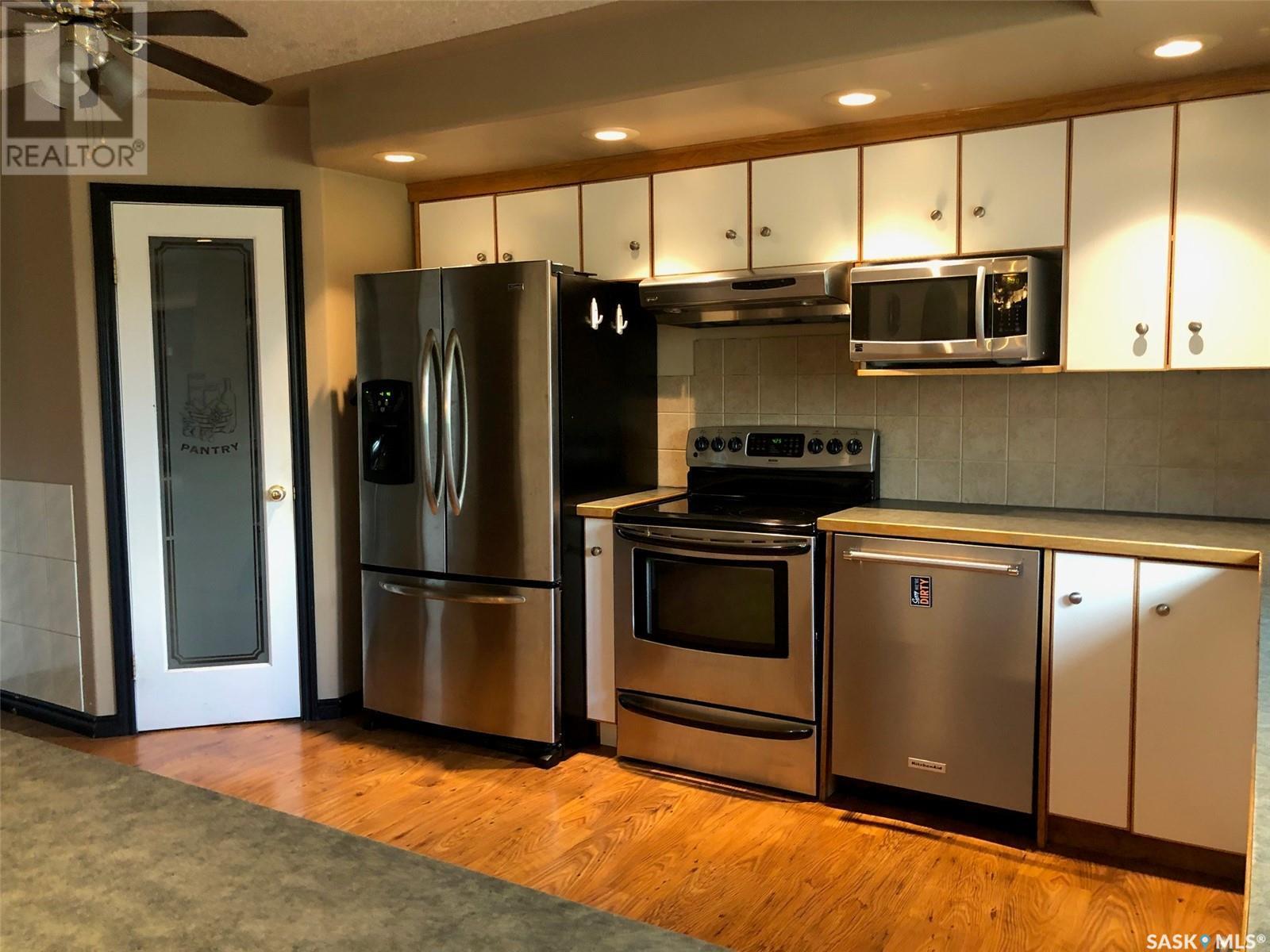 Prychak Acreage, Orkney Rm No. 244, SK - Indoor Photo Showing Kitchen