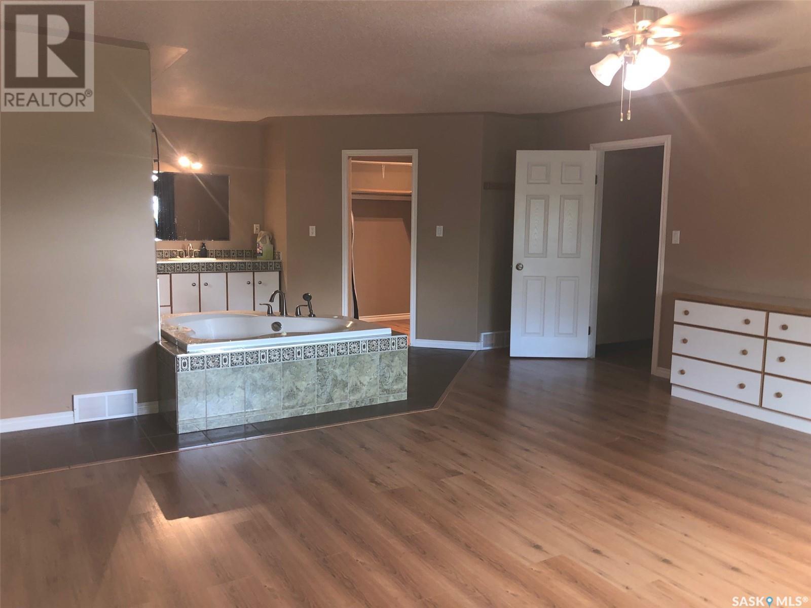 Prychak Acreage, Orkney Rm No. 244, SK - Indoor