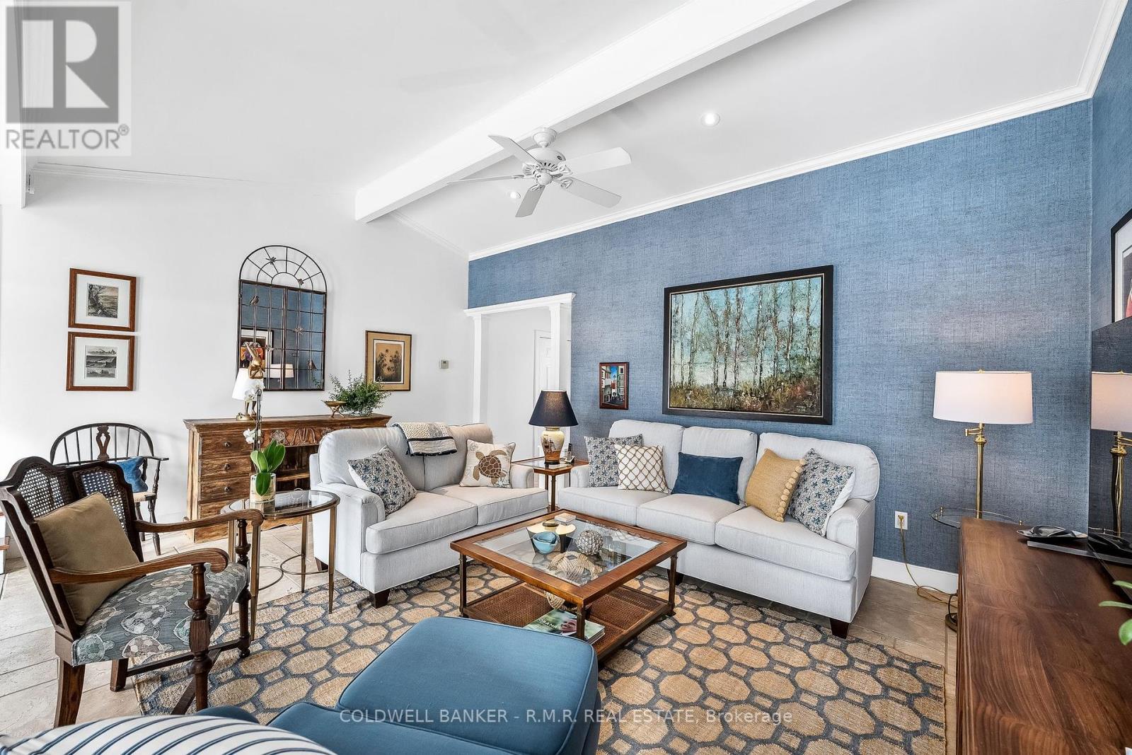 1044C Port Britain Road, Port Hope, ON - Indoor Photo Showing Living Room