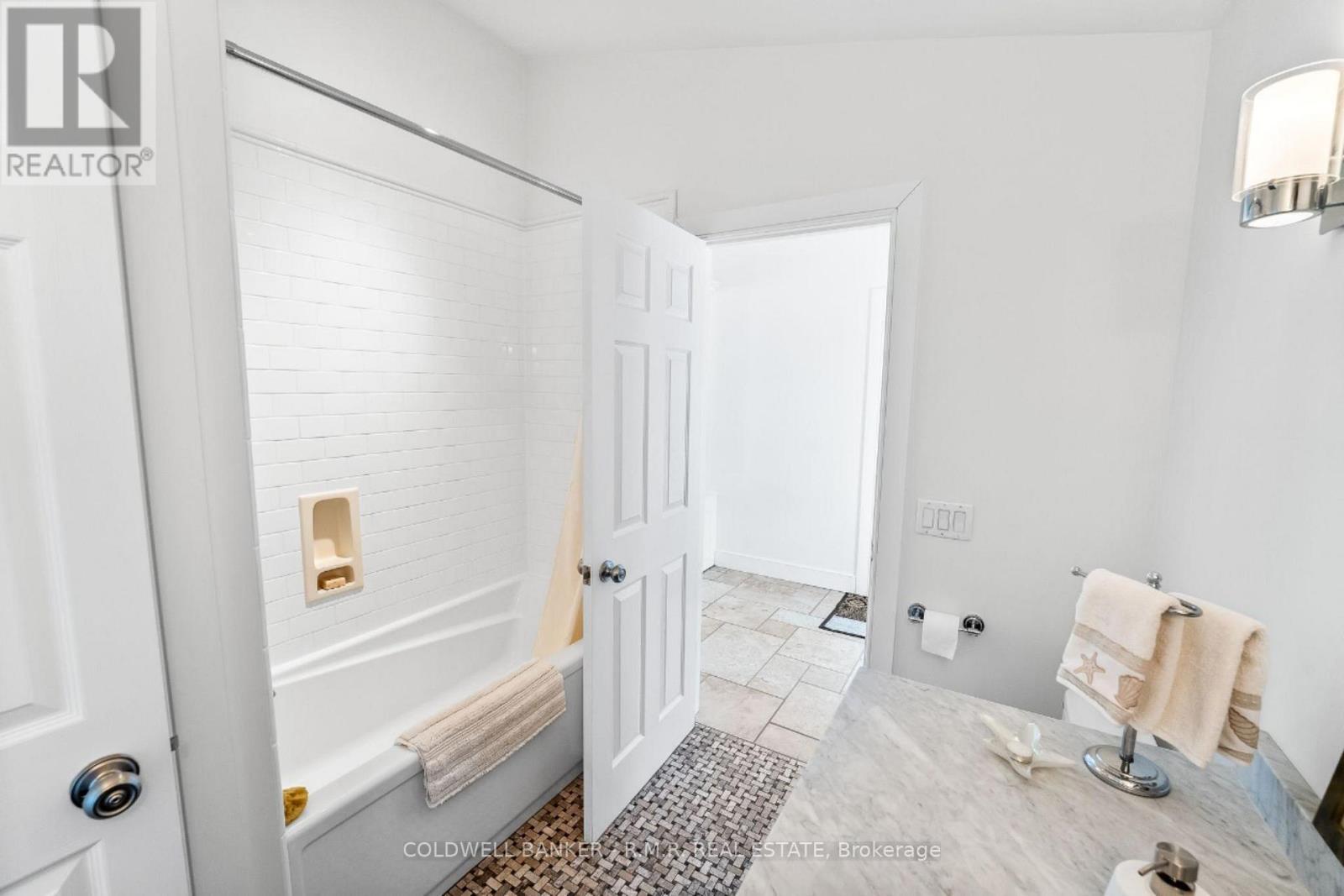 1044C Port Britain Road, Port Hope, ON - Indoor