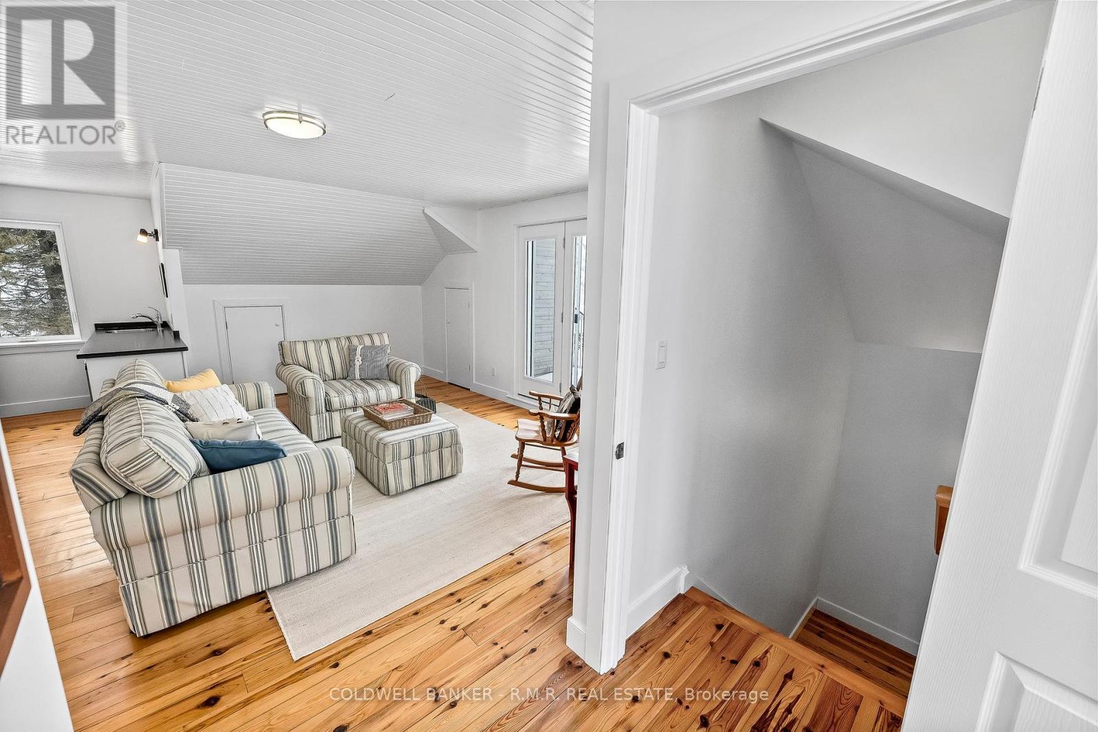 1044C Port Britain Road, Port Hope, ON - Indoor Photo Showing Other Room