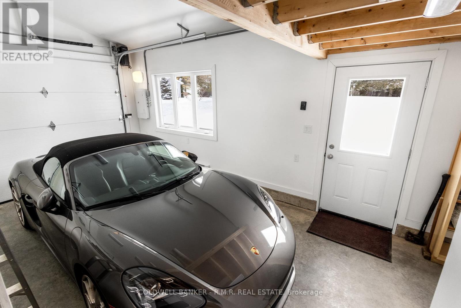 1044C Port Britain Road, Port Hope, ON - Indoor Photo Showing Garage