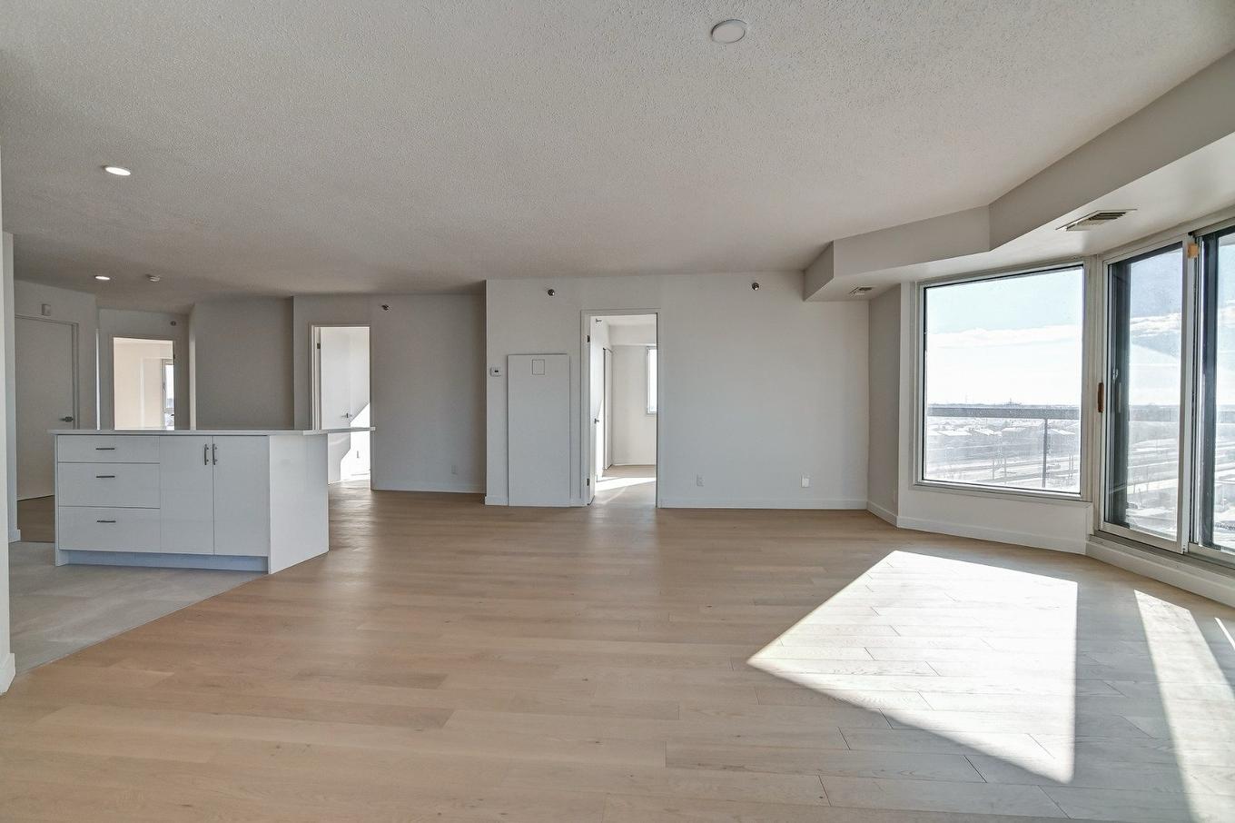 Overall view - 703-8245 Boul. St-Laurent, Brossard, QC - Indoor