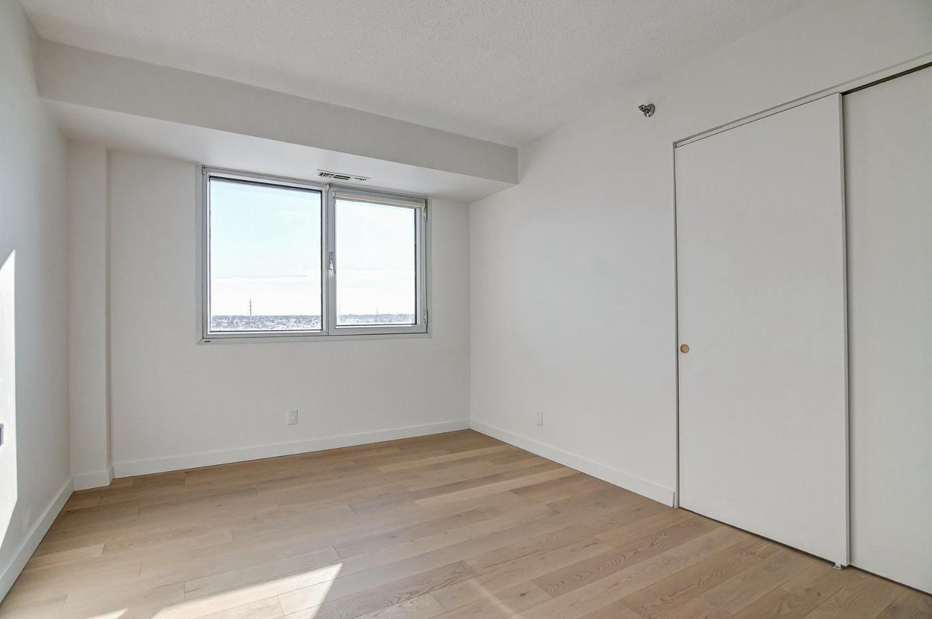 Bedroom - 703-8245 Boul. St-Laurent, Brossard, QC - Indoor Photo Showing Other Room