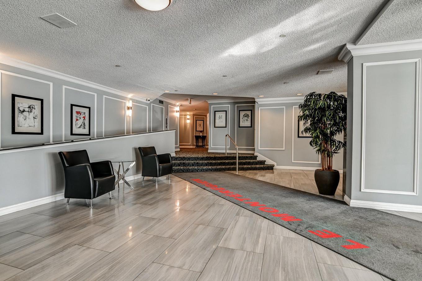 Hall - 703-8245 Boul. St-Laurent, Brossard, QC - Indoor Photo Showing Other Room