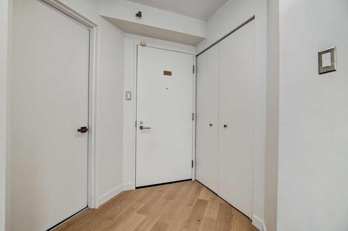 Hall - 703-8245 Boul. St-Laurent, Brossard, QC - Indoor Photo Showing Other Room