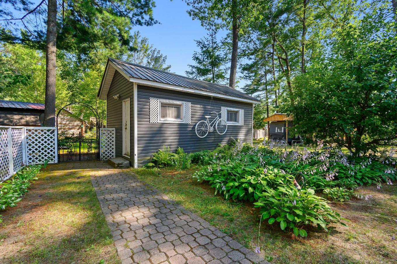 Remise - 5C Rue Mccagg, Clarendon, QC - Outdoor