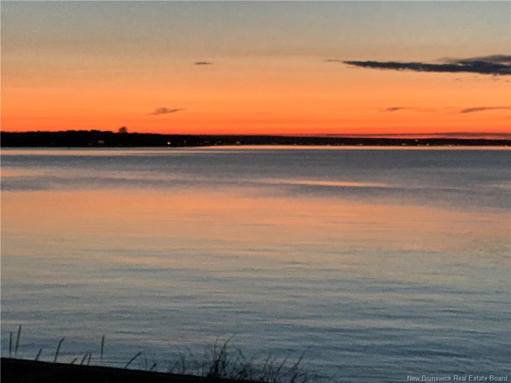 345 Bayshore Dr, Bathurst, NB